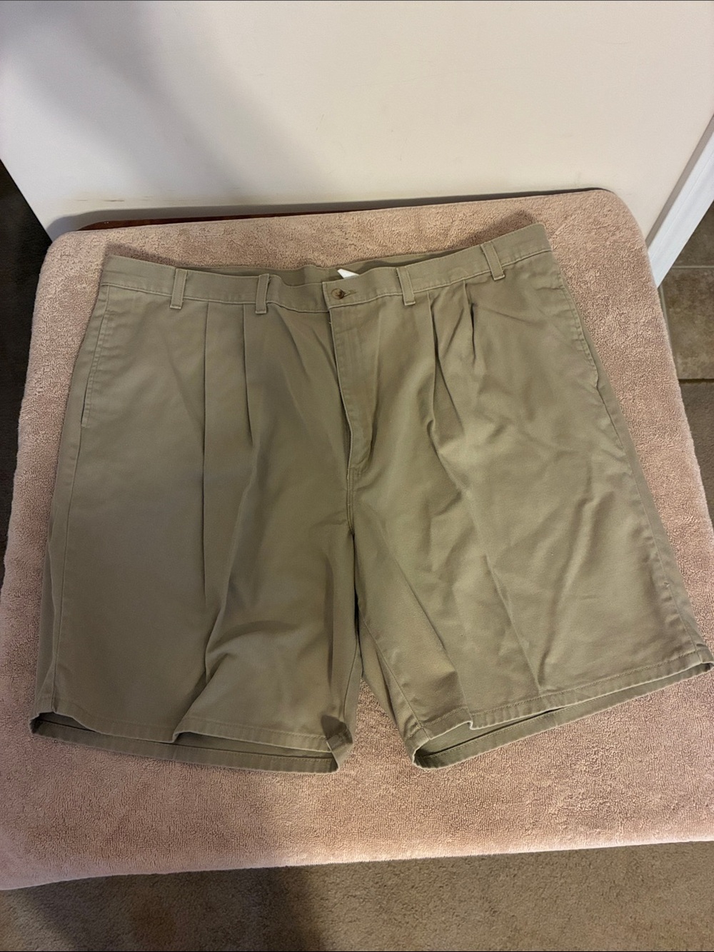 Duck Head Men's size 46 Flat Front Khaki Shorts‎ - Tan